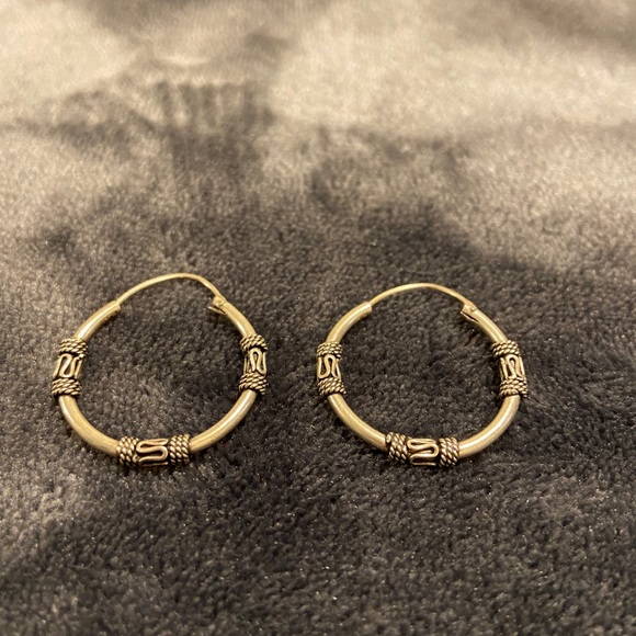 Earring - Picture 2 of 2